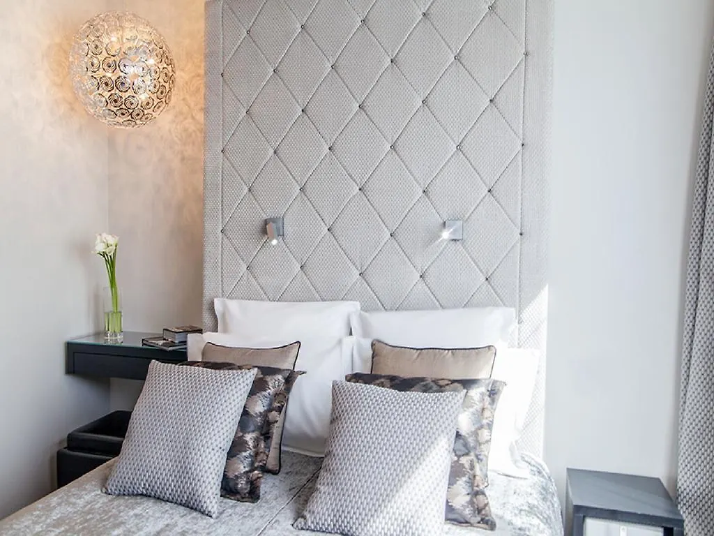 Soleil Boutique H Poland